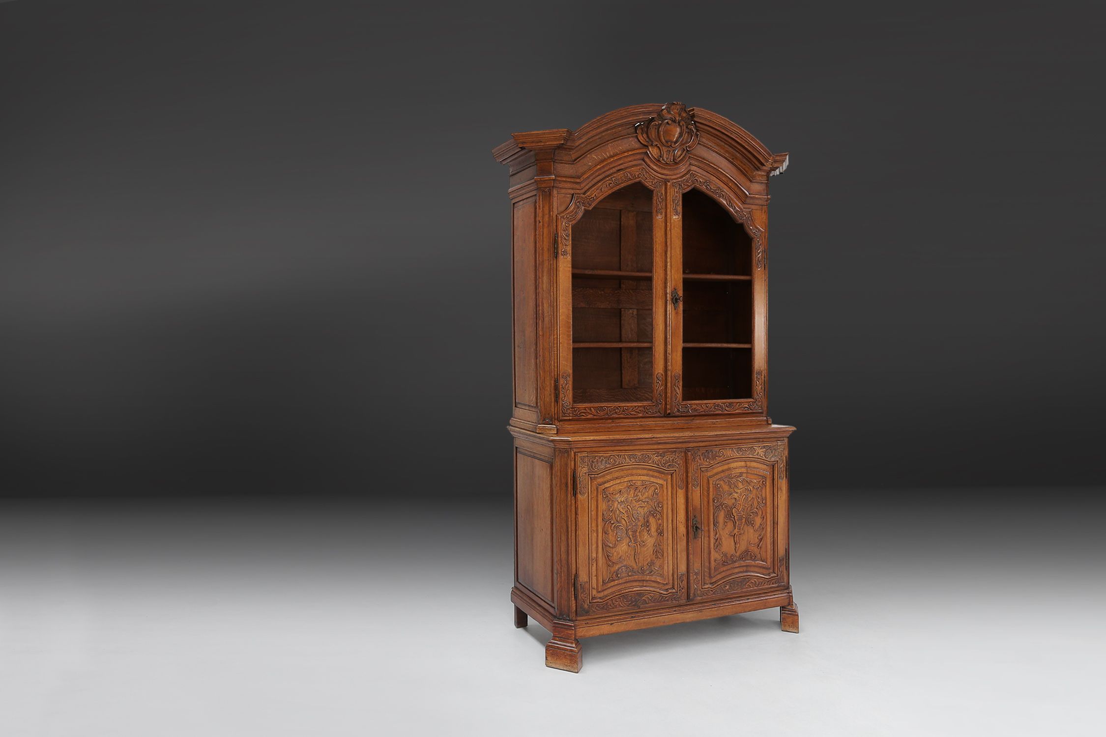 Antique Liège Display Cabinet in Carved Wood, Belgium, 18th Centurythumbnail
